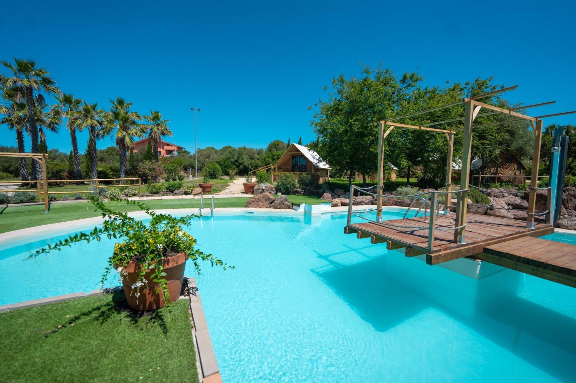 Agriglamping Butterfly House Sardegna Hotel Olmedo Bagian luar foto